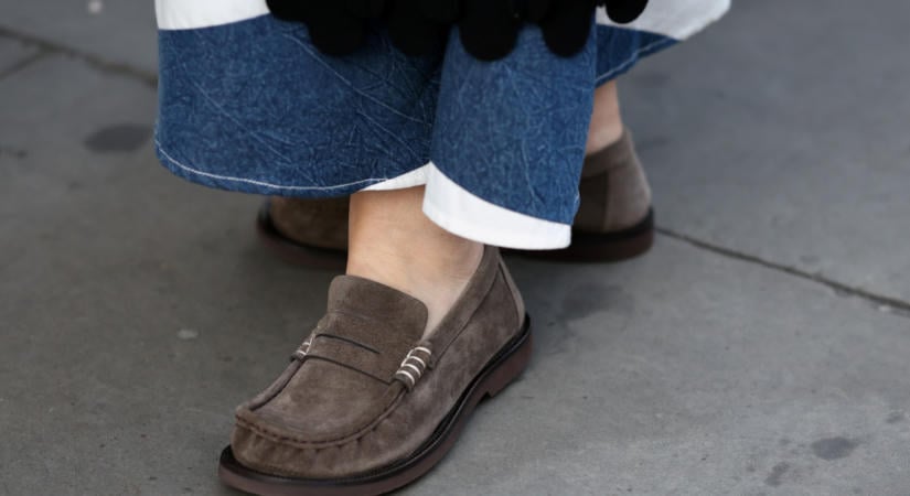 "Rutched loafers": az elegáns nők erre az időtlen cipőtípusra esküsznek idén ősszel