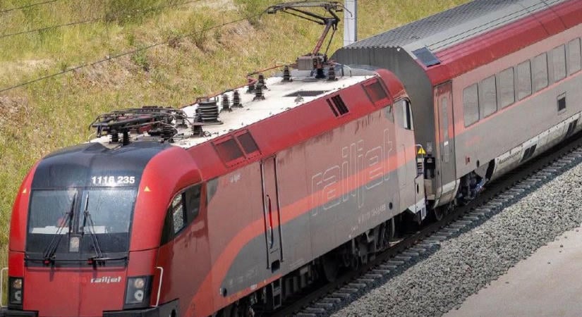 Münchenig vonatozhatunk Miskolcról