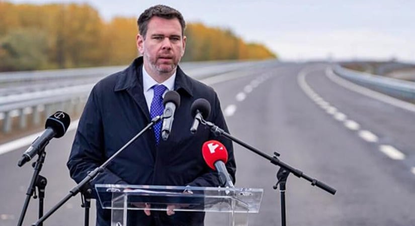 Vitézy Dávid: elkészült az M49-es gyorsforgalmi út első szakasza
