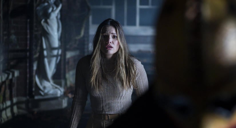 Mától a Netflixen: Ez a 2025-ös horror brutálisan kiforgatja a romantikus filmeket