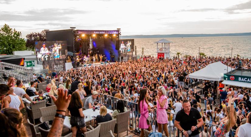 Kowalsky meg a Vega és Ákos koncert hétvégén a Plázson