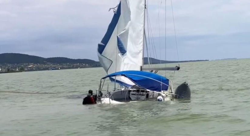 A vízimentők hozták felszínre a Badacsonynál elsüllyedt vitorlást (videó)