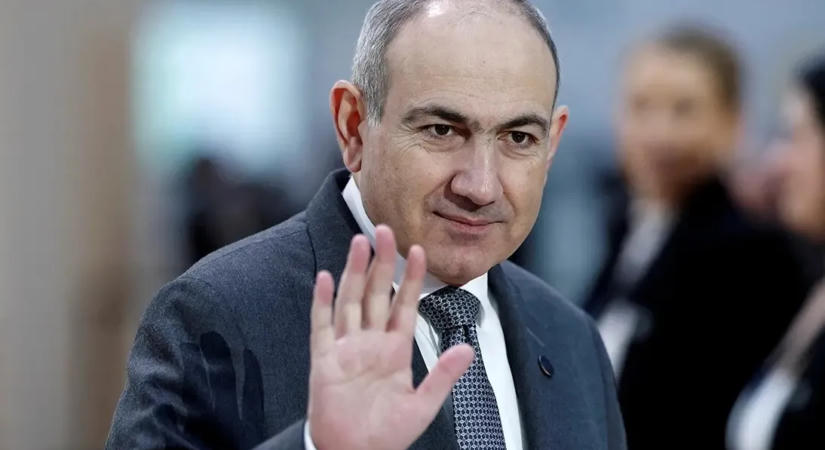 Az örmény miniszterelnök Pasinján a kormány lemondását jelentette be