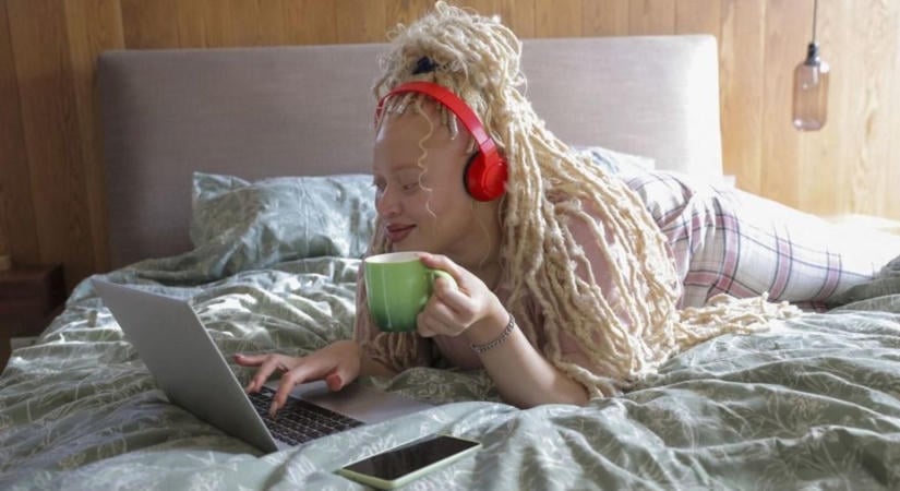 A laptopodnak tényleg jót tesz, ha mindig töltőn van? Itt az igazság