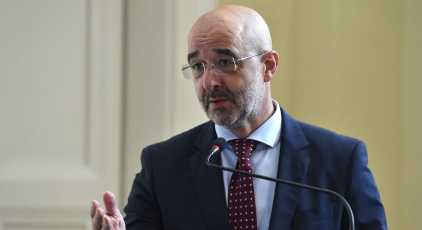 Úgy nyerte el a MAVIR telephelyeinek takarítását öt régióban is Kovács Zoltán feleségének a cége, hogy mindenki mást kizártak
