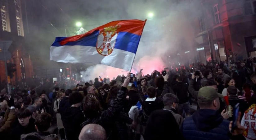 A szerbiai parlamenti választások után bocsánatot kért nézőitől a közszolgálati televízió, lemondott a főszerkesztő