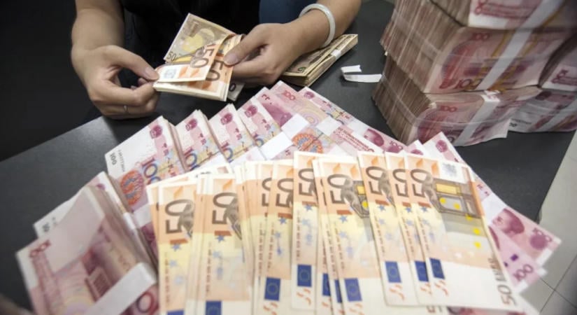 Erősödött a forint kedd reggelre