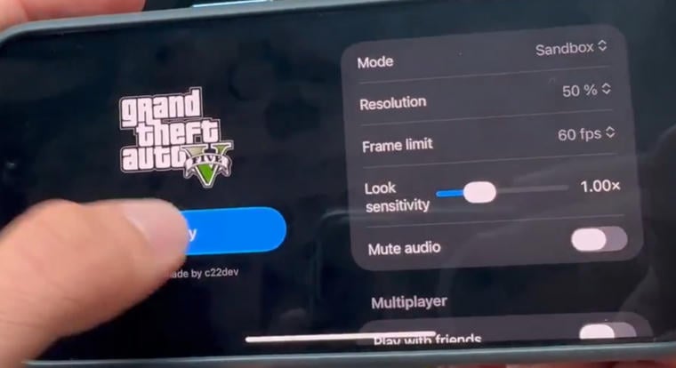 Ott tart a vibekódolás, hogy valki Minecraftot pakolt az iPhone-on futó GTA V-be