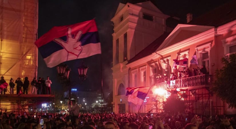 Szerbia: egész éjszaka az egyetemisták győzelmét ünnepelte az ország  videó