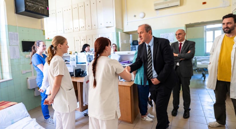 A kórházi kassza is beleszólhat a gyógyításba – szigorítás jöhet az egészségügyben