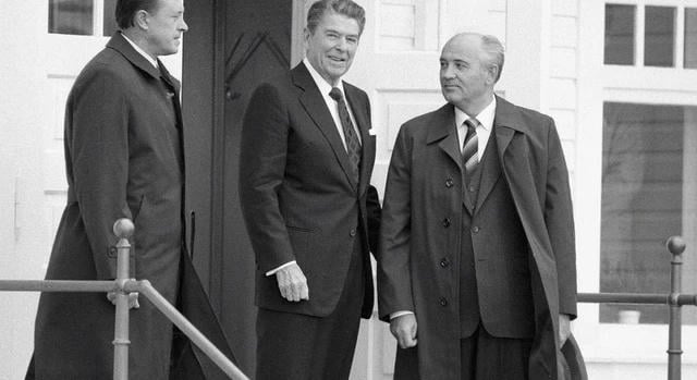 Bizalmatlanság miatt nem számolták fel a nukleáris fegyvereket 1986-ban