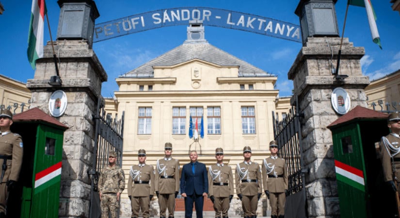 Másfélszeresére drágult egy év alatt a honvédségi ingatlanok üzemeltetése, szerződést bont a minisztérium