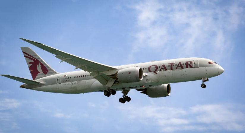 Rosszul lett egy utas, Budapesten szállt le a Qatar Airways Frankfurtba tartó járata