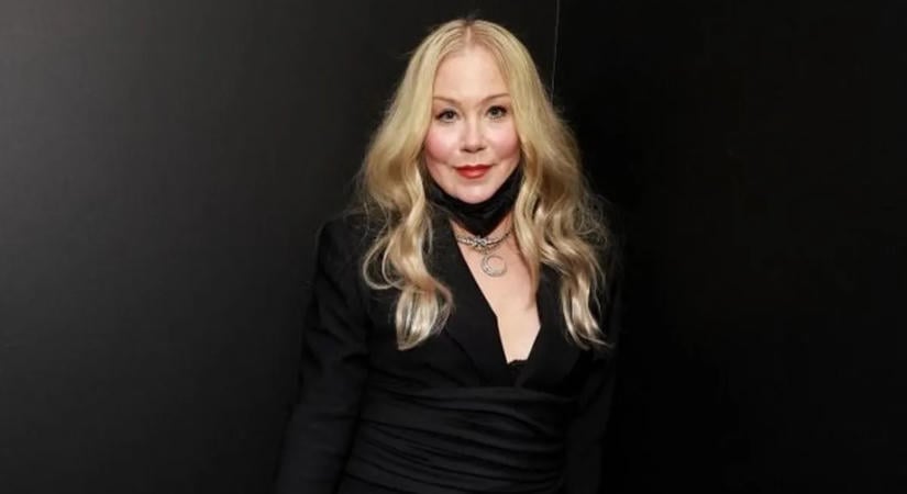 Könnyek közt tett bejelentést Christina Applegate: téves diagnózist kapott a színésznő