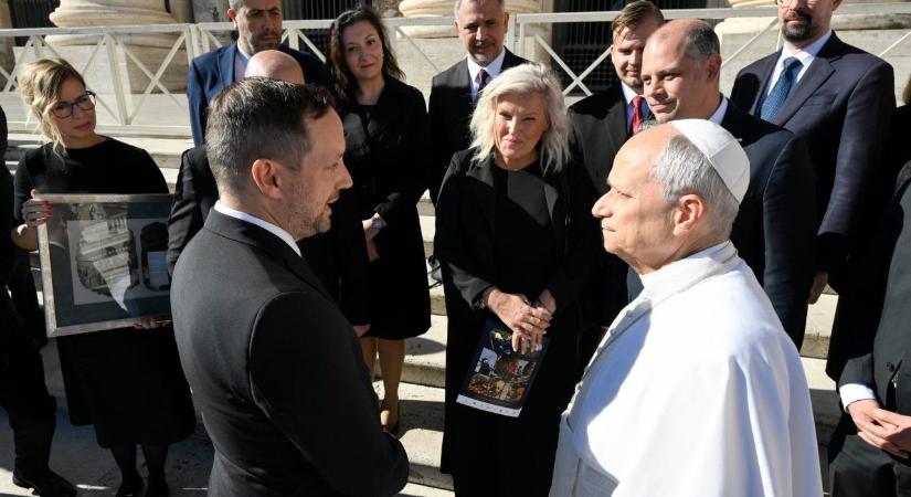 A pápa áldását adta a Hungary Helps Programra