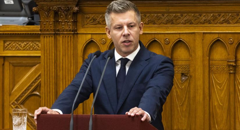 Bérplafont szab meg a kormány a vezetők fizetésének az állami cégeknél
