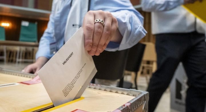 Svédországban parlamenti választásokat tartanak