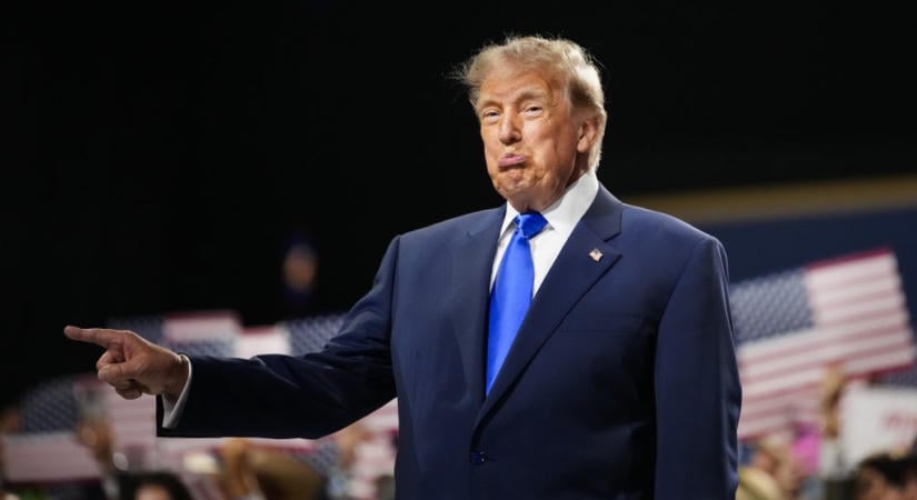 Beperelték Trumpot az újságok, amelyeket kitiltott a Fehér Házból