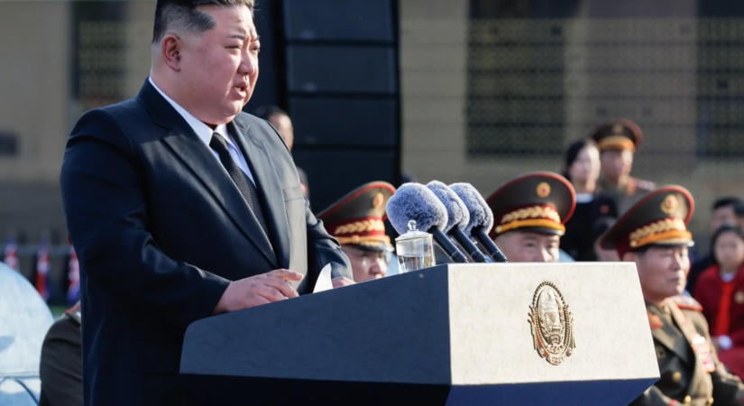 Rakétákkal teli múzeumot avatott Kim Dzsongun