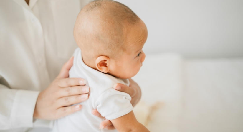 Miért csuklik a baba, és mit tehetünk ellene?