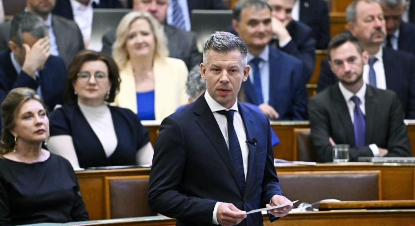 Több adónemet is eltöröl a kormány – Magyar Péter jelentette be a friss döntéseket