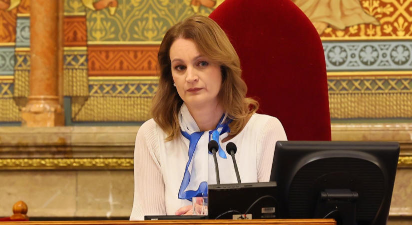 Mindenki ámul, mennyire más Forsthoffer Ágnes ezzel a frizurával: meseszép ruhában közölte az Anna-bálról