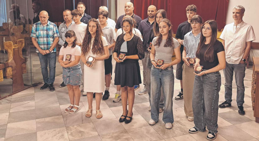 Az elmúlt szezon legjobbjait díjazta a megyei asztalitenisz szövetség