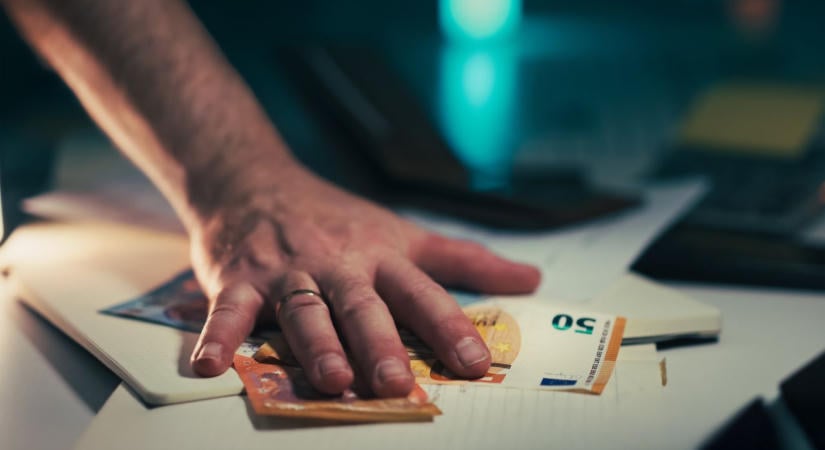 Újabb rekordot döntött meg az euró árfolyama
