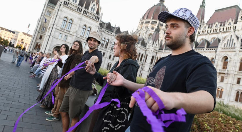 „Növessz tököt, Magyar Péter!" – videós riport az isztambuli egyezmény ratifikálása melletti tüntetésről