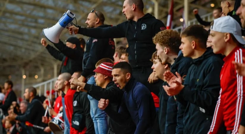 Oldalról szurkolták ki a debreceni ultrák csapatuk győzelmét – galéria
