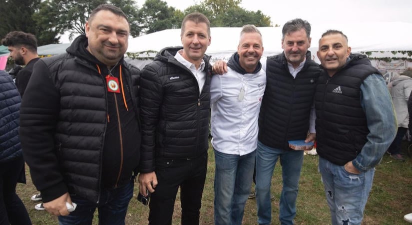 Döbbenet, miket kellett megkóstolnia a valóvilágos szettben érkező Győzikének Hajdúhadházon – videók