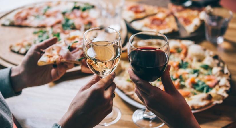 Pizza lesz a vacsora? Így válasszon bort mellé!