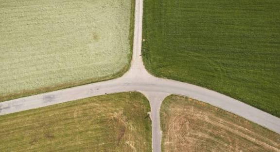 Fordított ház - Miért nem lehet a tetővel kezdeni a múzeumépítést?
