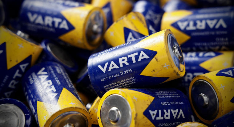 Csődöt jelentett a Varta, feldarabolhatják az egyik legnagyobb elemgyártót