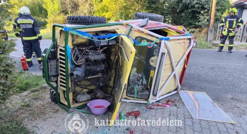 Durva esetek: ötezer négyzetméteren tombolt a tűz, majd ütközött s felborult egy terepjáró (helyszíni fotók)