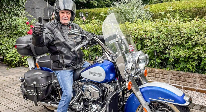 Rekorddöntésre vállalkozott a 81 éves magyar motoros - Több mint kétezer kilométer...