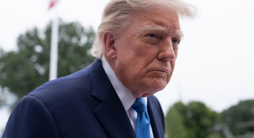 Donald Trump hadat üzent a mesterséges intelligencia kifejezésnek, ellenségnek nevezte a használóit
