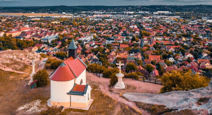 Megsemmisítették a miniszteri rendeletet önkormányzatot érintő sorát, Budaörs 6,1 milliárd forintos csatát nyert