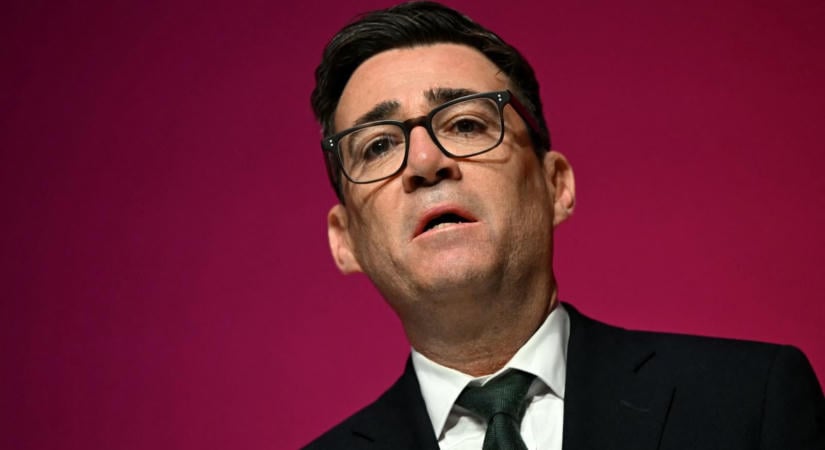 A brit kormányfő iráni kapcsolatot sejt a RAF Fairford légibázisnál történt incidens mögött