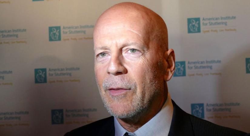 Friss fotón a demenciával küzdő Bruce Willis: így néz ki most a nagybeteg sztár