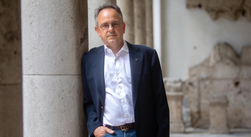 Vesztegetéssel gyanúsította meg az ügyészség Bús Balázs fideszes politikust