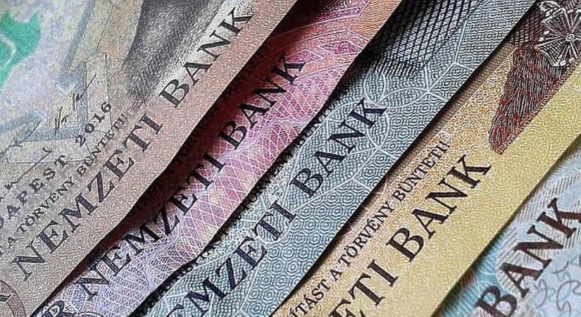Nem vicc: ennyi forintért vehet egyetlen eurót