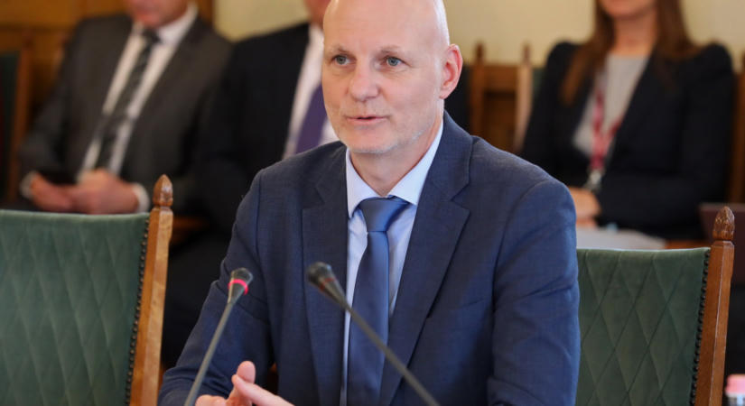 Tanács Zoltán: A jelenlegi vezetés nem élvezi a kutatóközösség bizalmát, ősszel szeretnénk átszervezni a kutatóhálózat működését