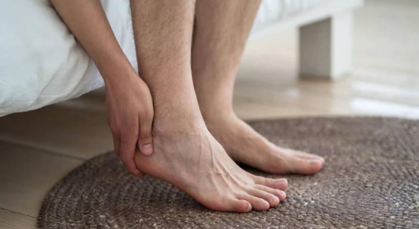 A lábon jelentkező tünetek cukorbetegségre is utalhatnak: ezeket a jeleket figyeld