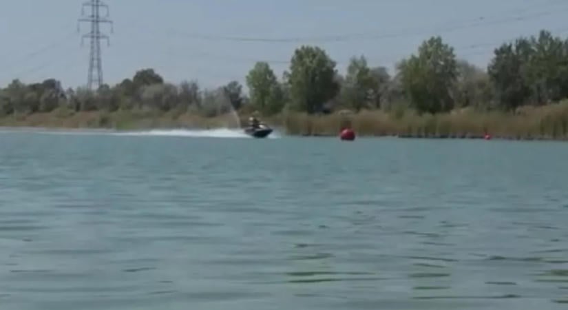 Koponyasérülést szenvedett egy ötéves kisfiú, miután jetskivel ütközött a tízéves testvérével Dunaharasztin