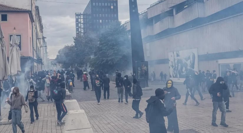Negyedszerre vonultak utcára a tiltakozó francia középiskolások