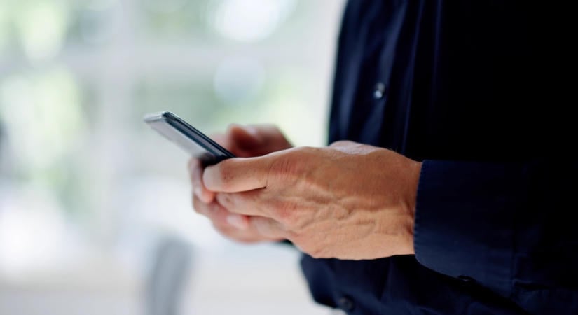 Egyre ügyesebbek az online csalók: a mesterséges intelligenciát is bevetik az átverésekhez