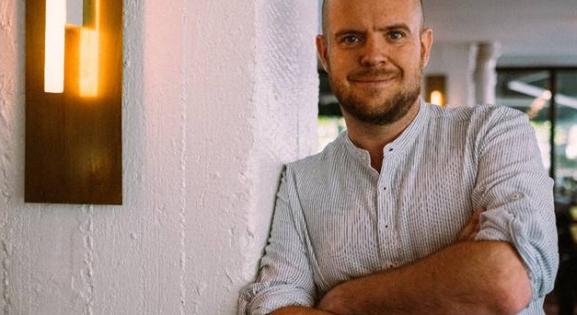 Szaddám főzni akart a katonáira, úgyhogy azt is meg kellett enniük, amit odaégetett