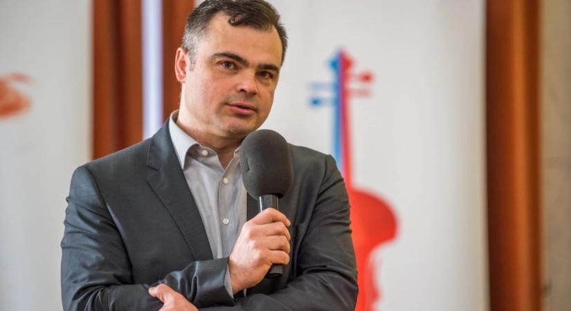 Kiszállt az egyik tulajdonos az Index mögötti csoportból