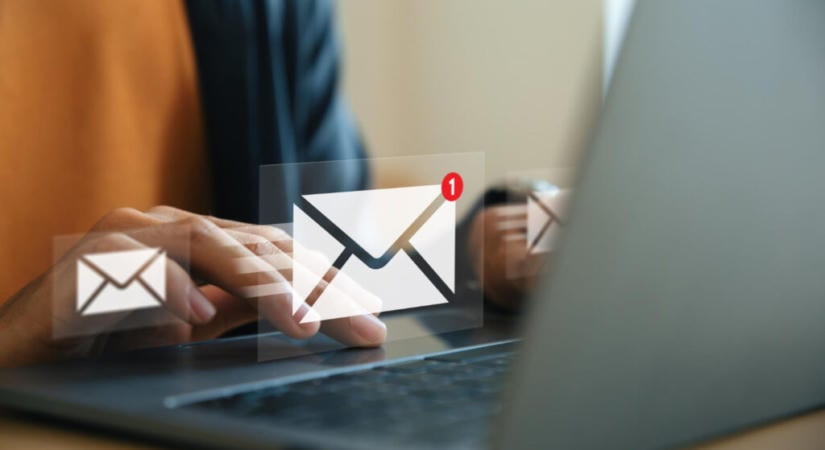 Milliókba kerül a külföldi szavazás, de az online voksoláshoz hiányzik a bizalom